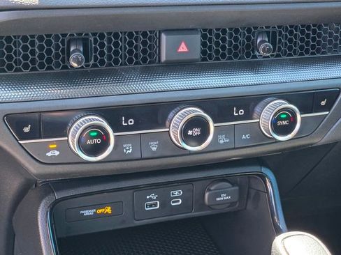 Certified 2025 Honda CR-V EX image 30