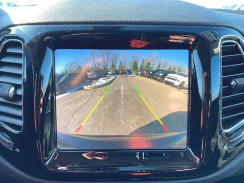 Used 2020 Jeep Compass Limited image 14