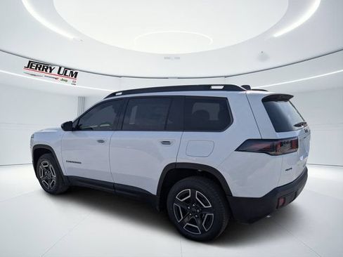 New 2026 Jeep Cherokee Laredo AWD/4WD image 6