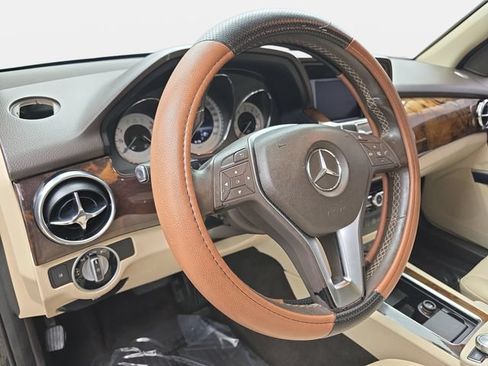 Used 2013 Mercedes-Benz GLK 350 2WD image 17