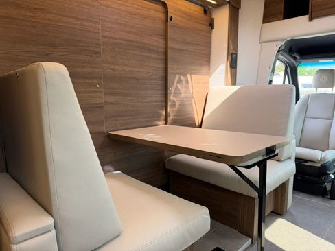 Used 2024 Mercedes-Benz Sprinter 3500 image 57