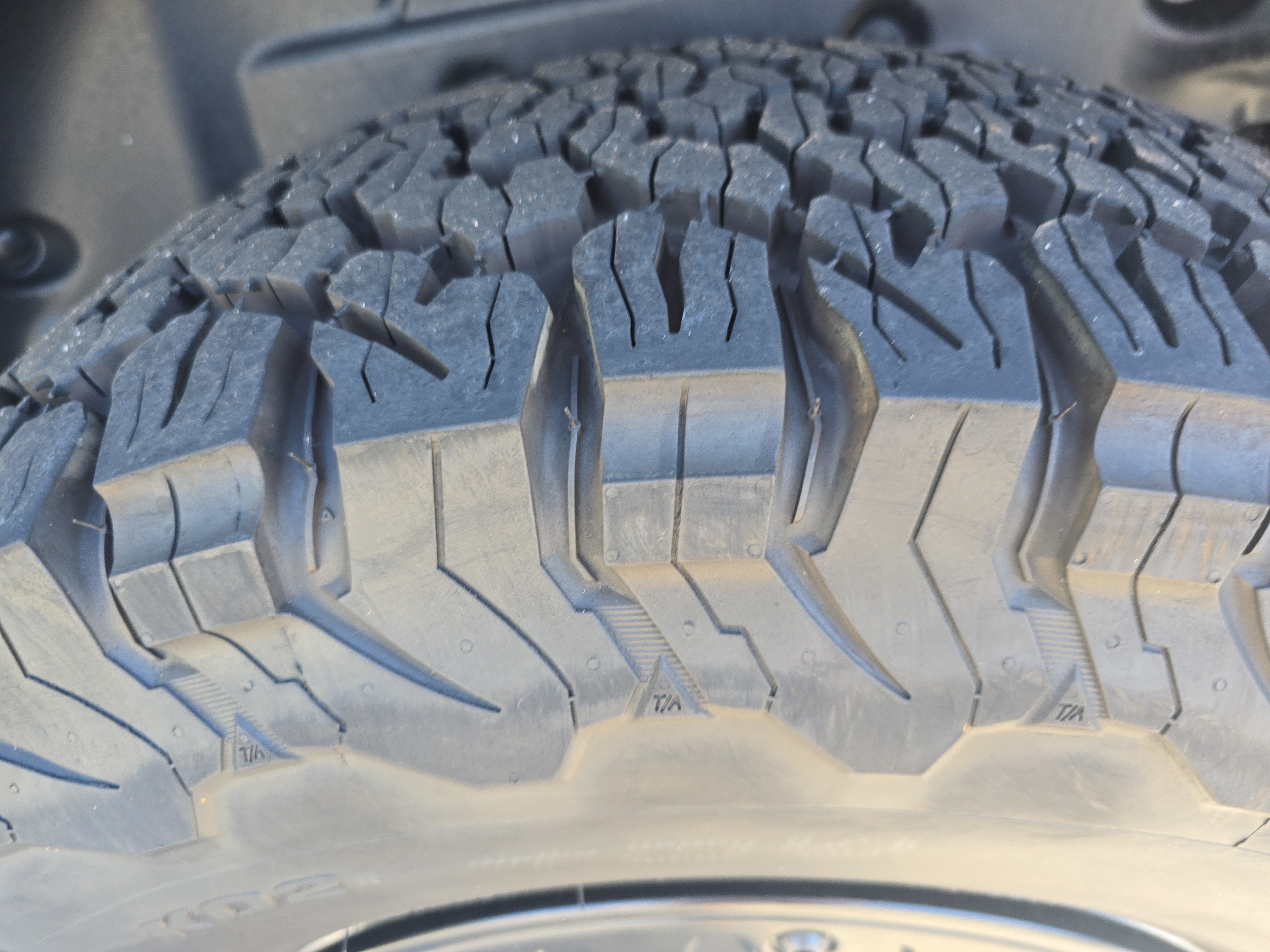 Used 2025 Jeep Wrangler Unlimited Sport AWD/4WD image 11