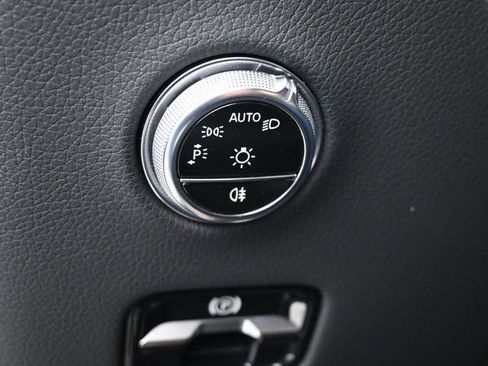 Used 2024 Mercedes-Benz GLC 300 image 27