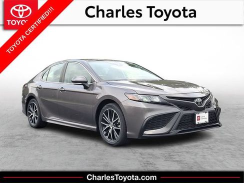 Certified 2024 Toyota Camry SE FWD image 1