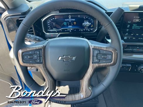 Used 2023 Chevrolet Silverado 1500 RST w/ Z71 Off-Road Package image 9