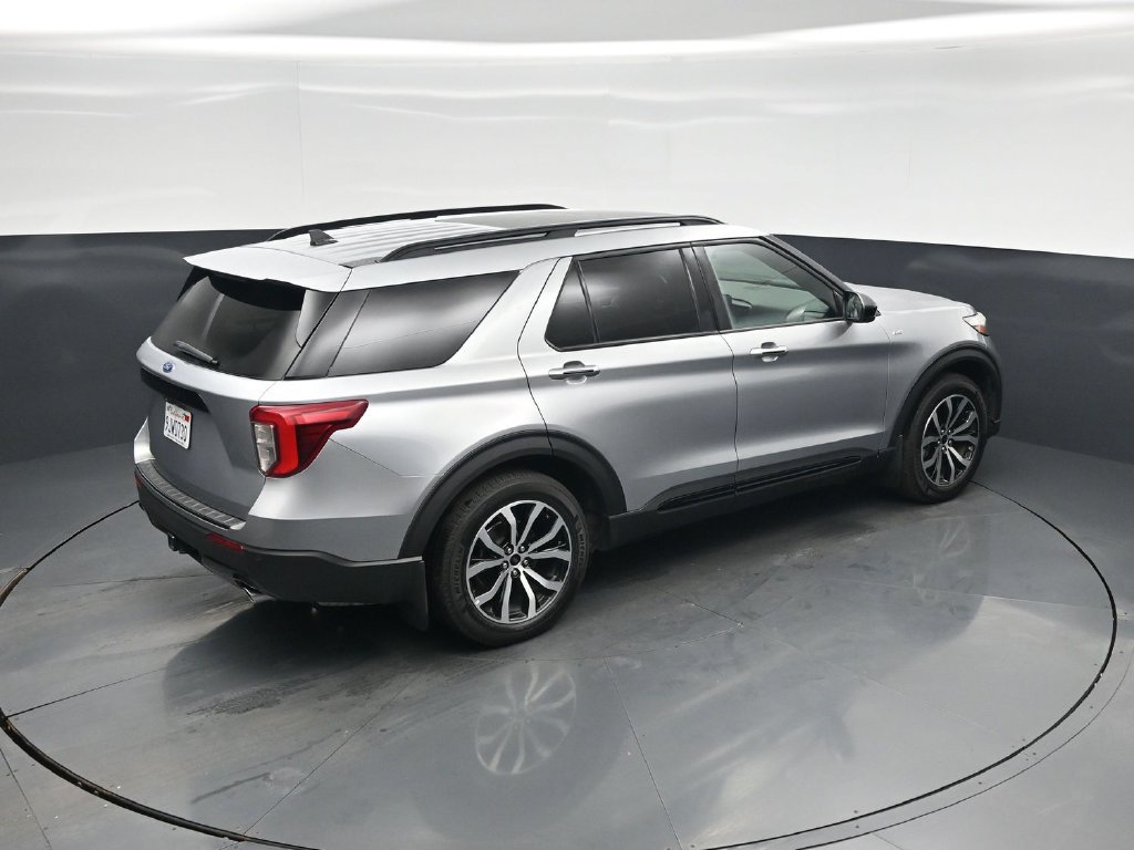 Certified 2023 Ford Explorer ST-Line w/ Class IV Trailer Tow Package RWD image 41