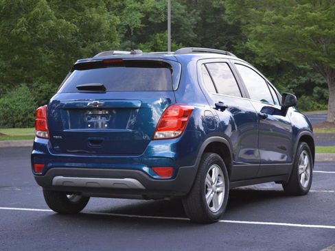 Used 2020 Chevrolet Trax LT FWD image 5
