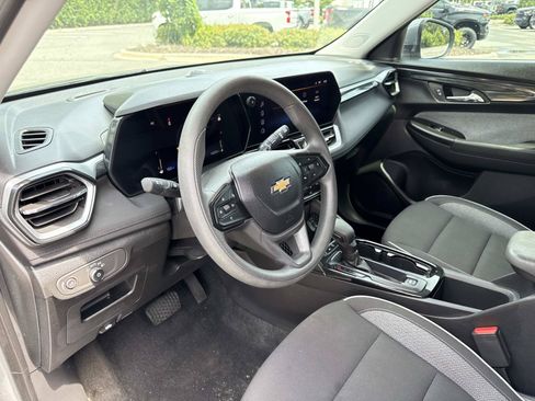 Used 2024 Chevrolet TrailBlazer LT w/ Driver Confidence Package FWD image 21