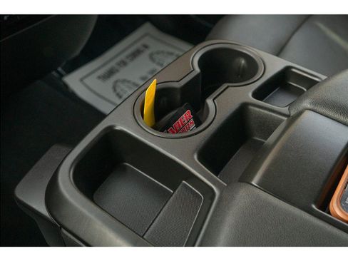 Used 2025 GMC Sierra 1500 SLT AWD/4WD image 22