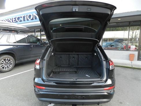 Used 2024 Audi Q4 e-tron Premium Plus w/ Premium Plus image 17
