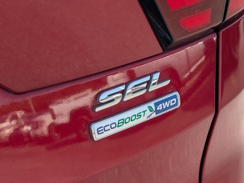Used 2019 Ford Escape SEL AWD/4WD image 10
