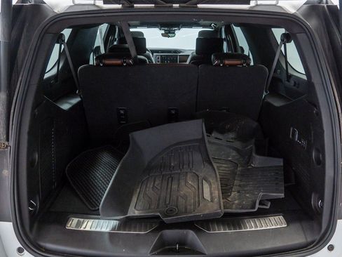Used 2024 GMC Yukon XL Denali Ultimate image 32