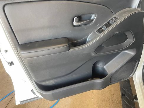 Certified 2024 Nissan Frontier S w/ Technology Package RWD image 9