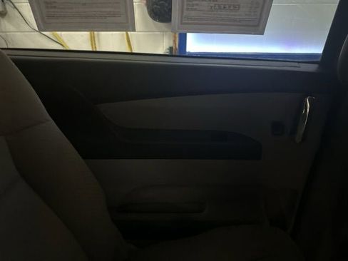 Used 2014 Honda Odyssey LX image 17