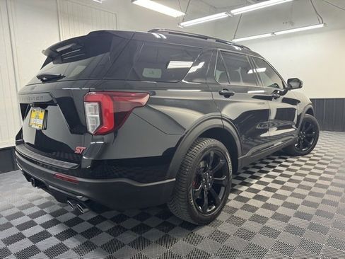 Used 2020 Ford Explorer ST w/ ST High-Performance Pack image 4