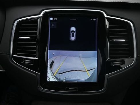 Certified 2023 Volvo XC90 B6 Ultimate w/ Protection Package Premier AWD/4WD image 12