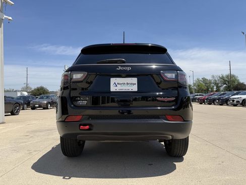 Used 2022 Jeep Compass Trailhawk w/ Trailhawk Elite Group AWD/4WD image 32
