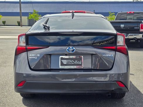 Used 2020 Toyota Prius LE AWD/4WD image 7