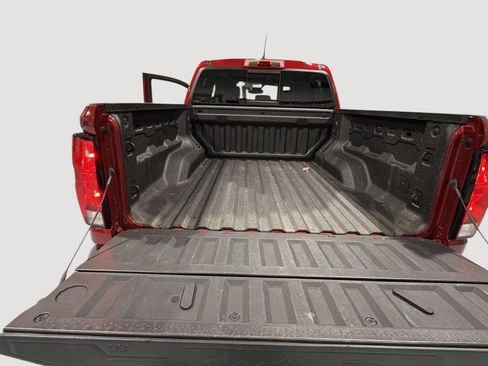 Used 2024 Chevrolet Colorado Trail Boss w/ Technology Package image 19