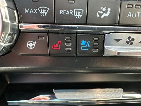 Used 2024 Ford F350 Lariat w/ Lariat Ultimate Package AWD/4WD image 39
