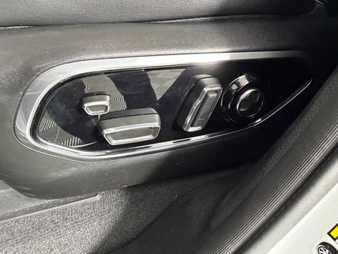 Used 2023 Jeep Grand Cherokee L Summit w/ Luxury Tech Group V image 26