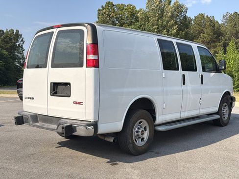Used 2024 GMC Savana 2500 w/ Driver Convenience Package RWD image 12