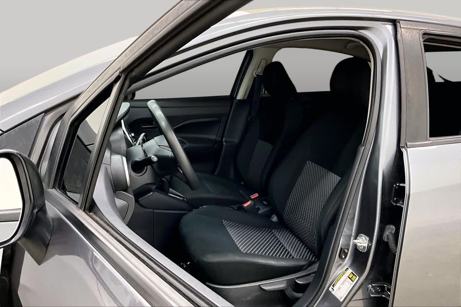 Used 2021 Nissan Versa S FWD image 8