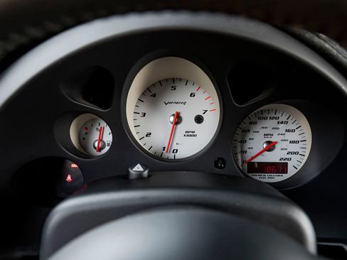 Used 2004 Dodge Viper SRT-10 RWD image 21