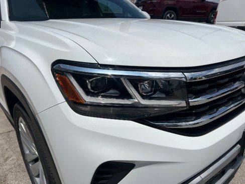 Used 2022 Volkswagen Atlas Cross Sport SE FWD image 15