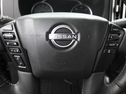 Used 2025 Nissan Frontier SV w/ SV Convenience Package RWD image 11