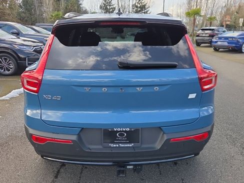 Certified 2024 Volvo XC40 B5 Plus image 12