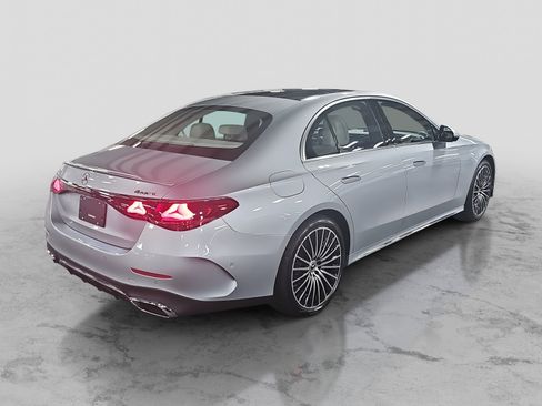 New 2026 Mercedes-Benz E 350 4MATIC Sedan image 5