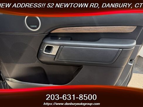 Used 2018 Land Rover Discovery HSE Luxury AWD/4WD image 19