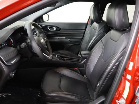 Used 2023 Jeep Compass Limited AWD/4WD image 13
