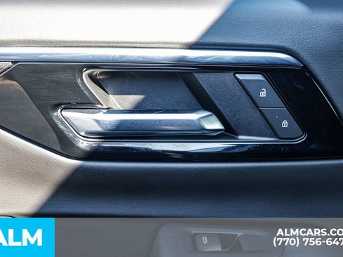 Used 2025 Chevrolet Suburban RST image 59