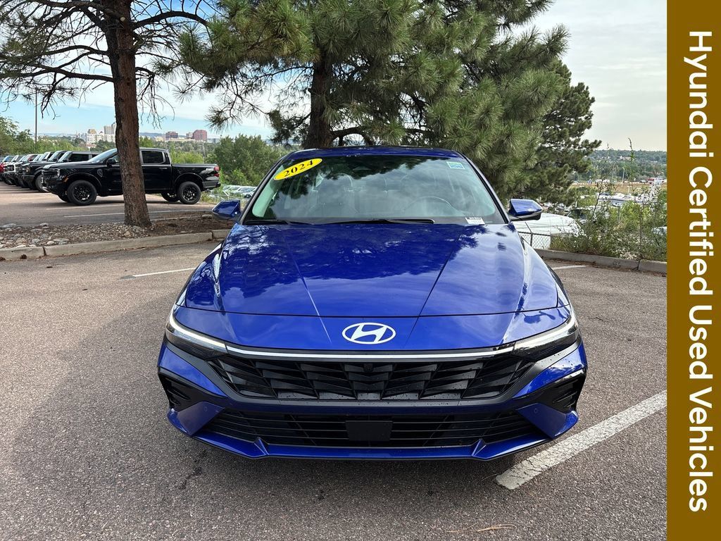 Certified 2024 Hyundai Elantra Limited FWD image 4