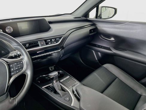 Used 2019 Lexus UX 200 w/ Accessory Package FWD image 24