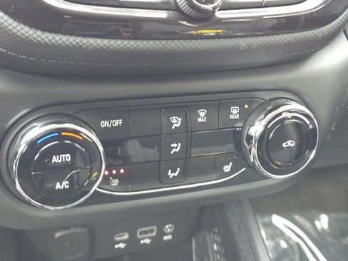 Used 2022 Chevrolet TrailBlazer LT w/ Convenience Package image 16