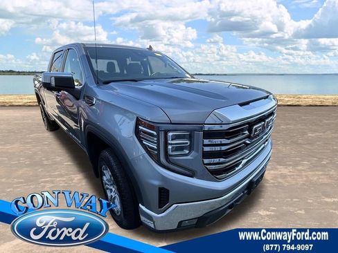 Used 2025 GMC Sierra 1500 SLT AWD/4WD image 1