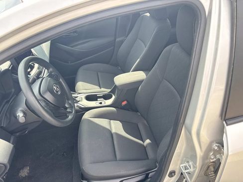 Used 2025 Toyota Corolla LE FWD image 13