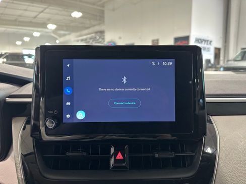 Used 2025 Toyota Corolla LE image 22