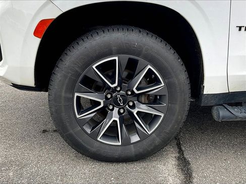 Used 2021 Chevrolet Tahoe Z71 w/ Max Trailering Package image 7