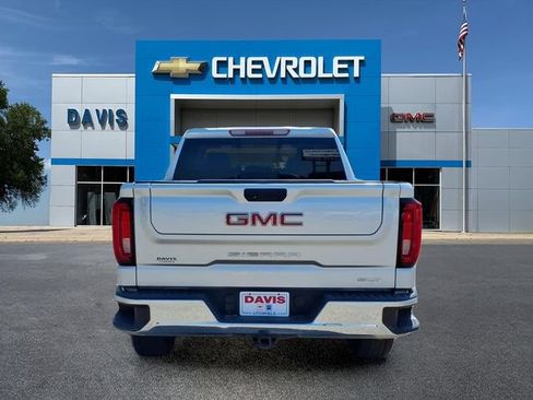 Used 2020 GMC Sierra 1500 SLT w/ SLT Premium Package AWD/4WD image 4