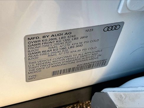 Used 2024 Audi SQ5 Premium Plus w/ Premium Plus Package image 19