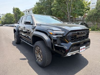 New 2026 Toyota Tacoma 4x4 Double Cab Hybrid w/ Tow Tech Package