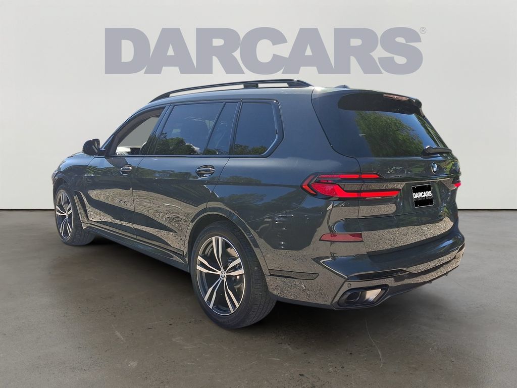 Used 2026 BMW X7 xDrive40i w/ M Sport Package AWD/4WD image 4