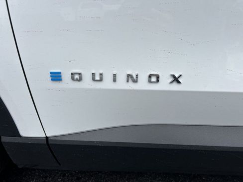 New 2026 Chevrolet Equinox EV LT image 10