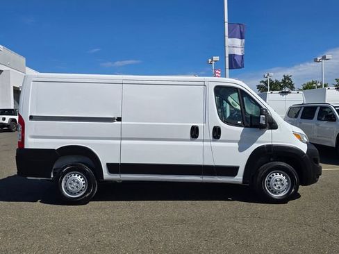 Used 2025 RAM ProMaster 2500 FWD image 7