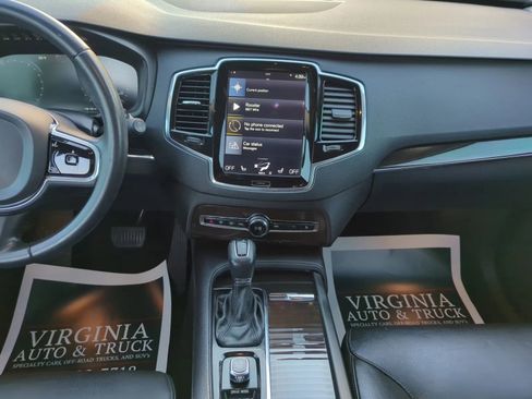 Used 2018 Volvo XC90 T6 Momentum w/ Convenience Package image 12