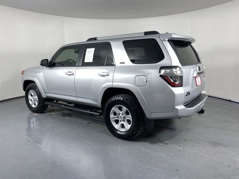 Certified 2024 Toyota 4Runner SR5 Premium image 4
